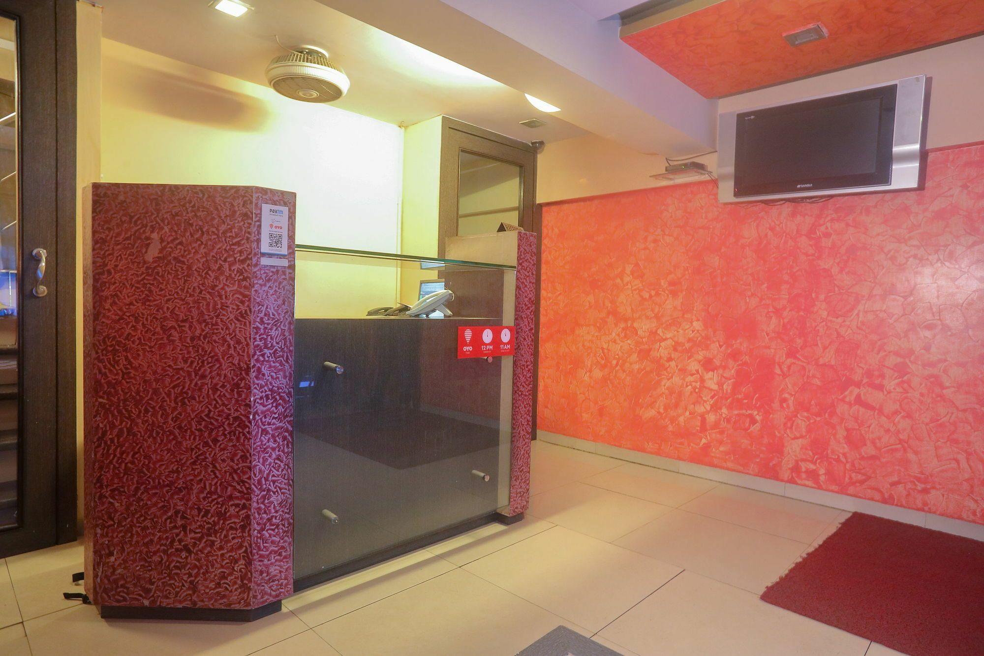 Oyo 8760 Hotel Arma Residency - Mumbai — Photos 1